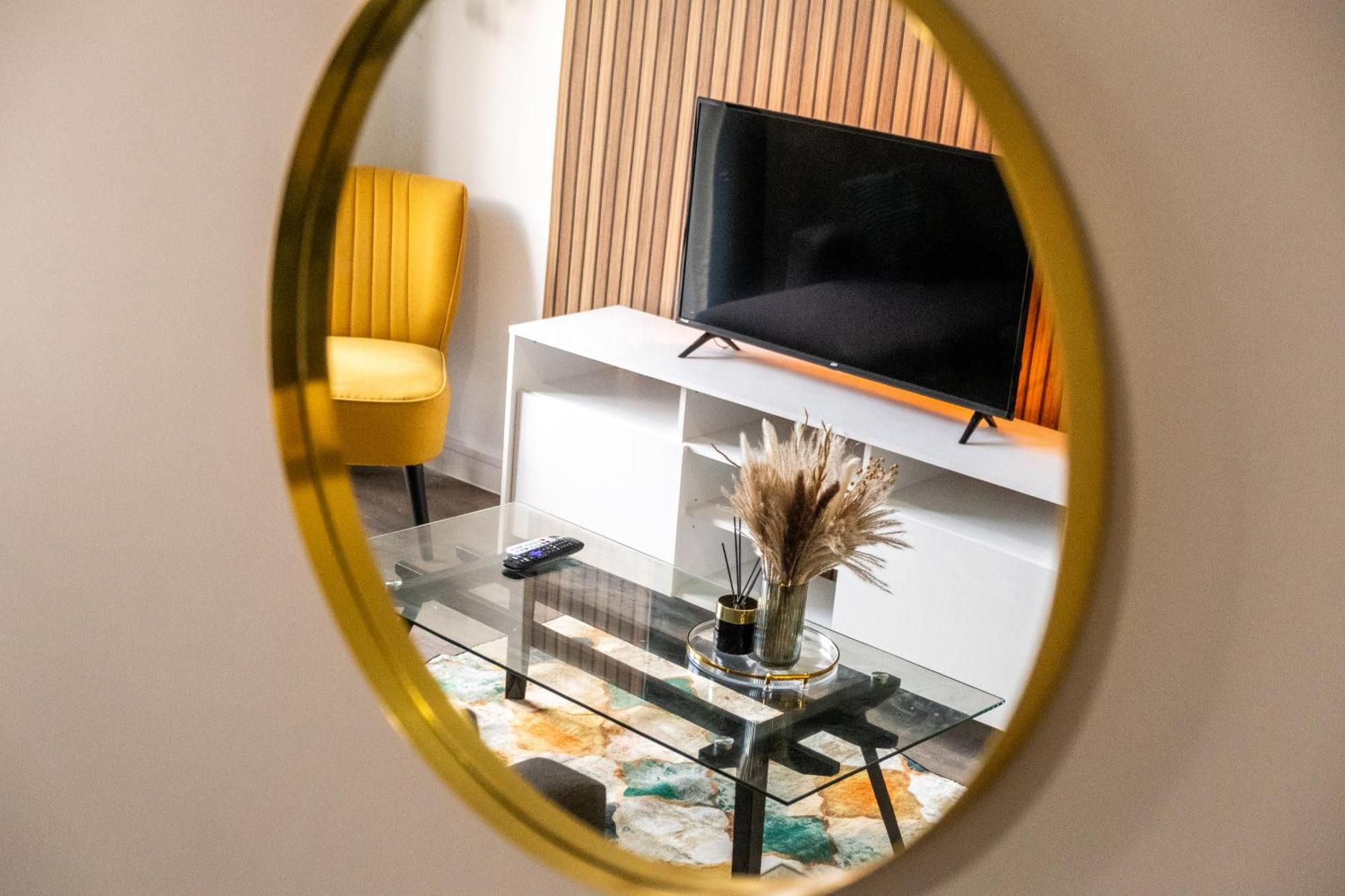 City Centre Emerald Escape - Sleeps-6, 2Beds & 2Baths , Netflix , Free Internet Μπέρμιγχαμ Εξωτερικό φωτογραφία