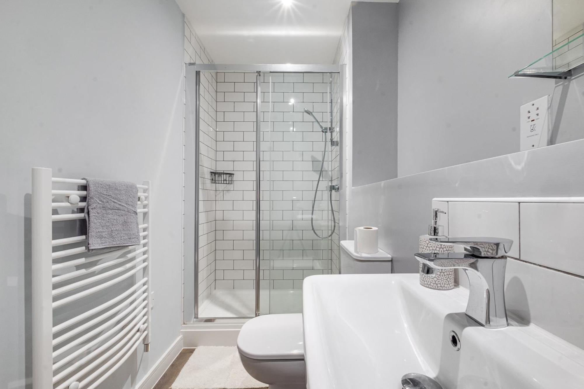 City Centre Emerald Escape - Sleeps-6, 2Beds & 2Baths , Netflix , Free Internet Μπέρμιγχαμ Εξωτερικό φωτογραφία