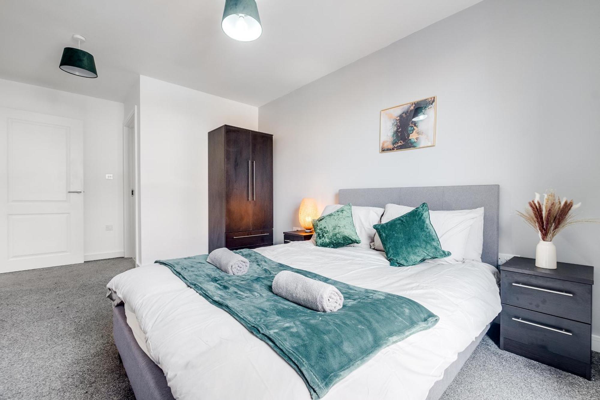 City Centre Emerald Escape - Sleeps-6, 2Beds & 2Baths , Netflix , Free Internet Μπέρμιγχαμ Εξωτερικό φωτογραφία