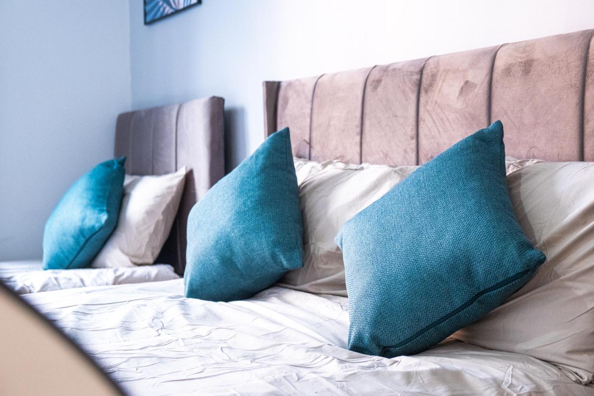 City Centre Emerald Escape - Sleeps-6, 2Beds & 2Baths , Netflix , Free Internet Μπέρμιγχαμ Εξωτερικό φωτογραφία