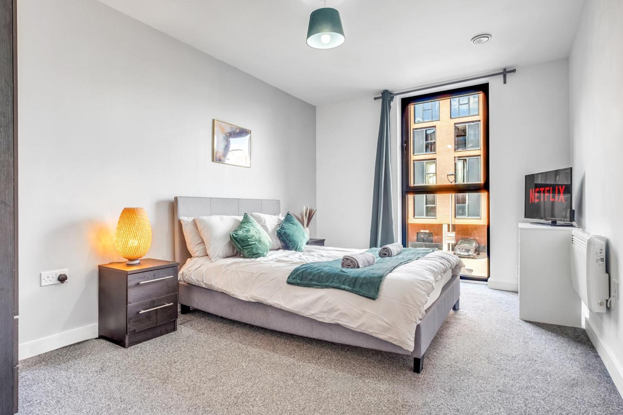 City Centre Emerald Escape - Sleeps-6, 2Beds & 2Baths , Netflix , Free Internet Μπέρμιγχαμ Εξωτερικό φωτογραφία