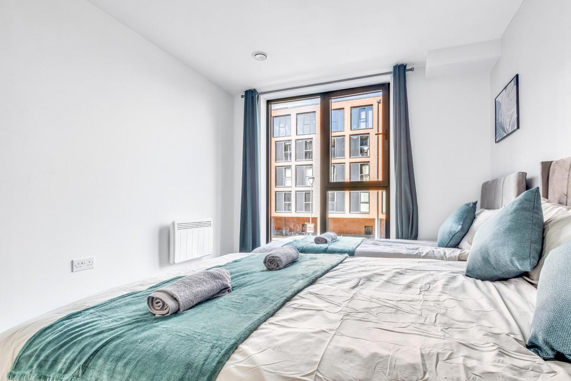 City Centre Emerald Escape - Sleeps-6, 2Beds & 2Baths , Netflix , Free Internet Μπέρμιγχαμ Εξωτερικό φωτογραφία