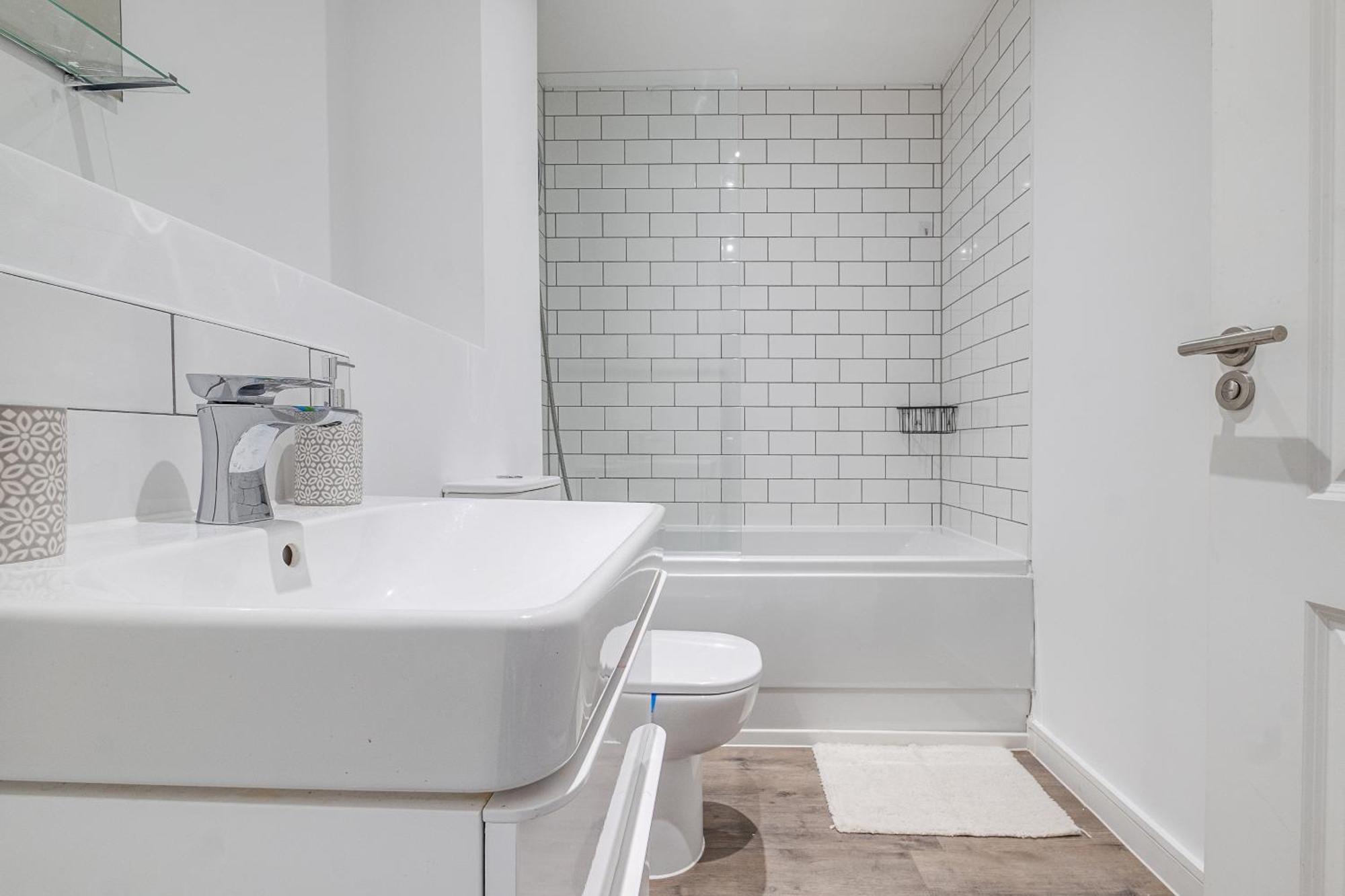 City Centre Emerald Escape - Sleeps-6, 2Beds & 2Baths , Netflix , Free Internet Μπέρμιγχαμ Εξωτερικό φωτογραφία
